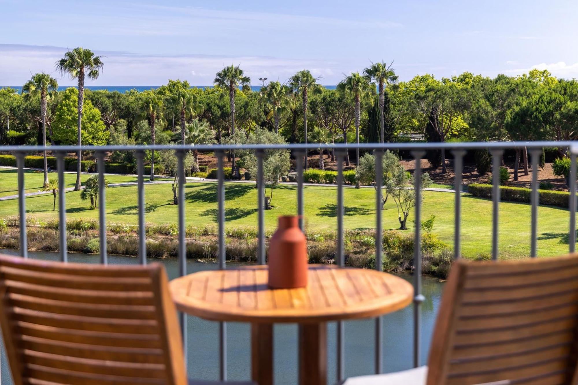 Domes Lake Algarve, Autograph Collection Виламура Экстерьер фото View from the balcony of a suite at the Westin La Paloma Resort and Villas