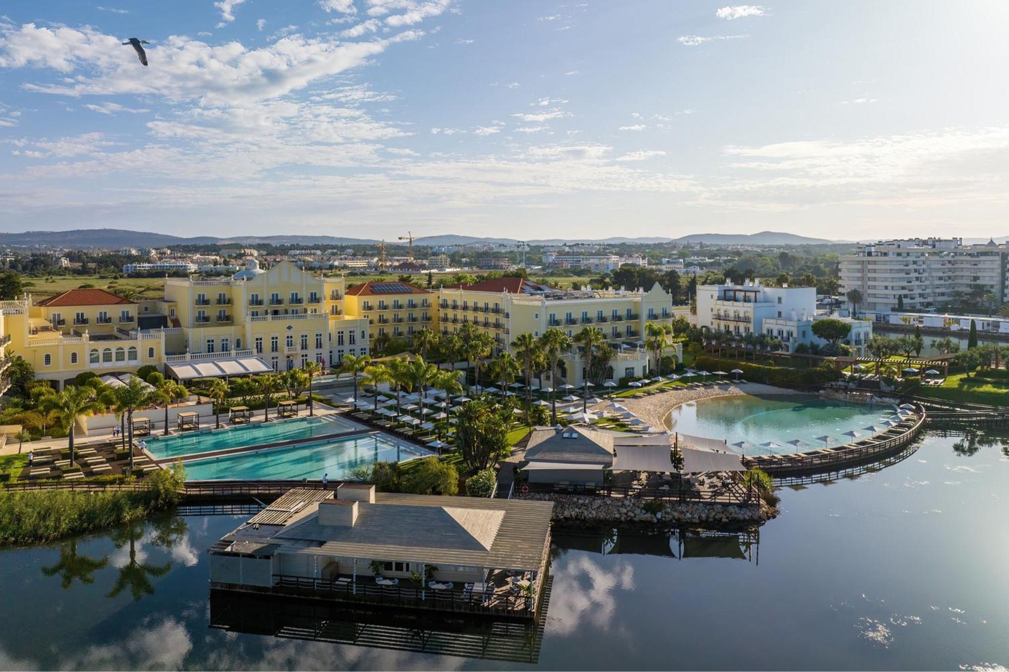 Domes Lake Algarve, Autograph Collection Виламура Экстерьер фото Aerial view of the resort