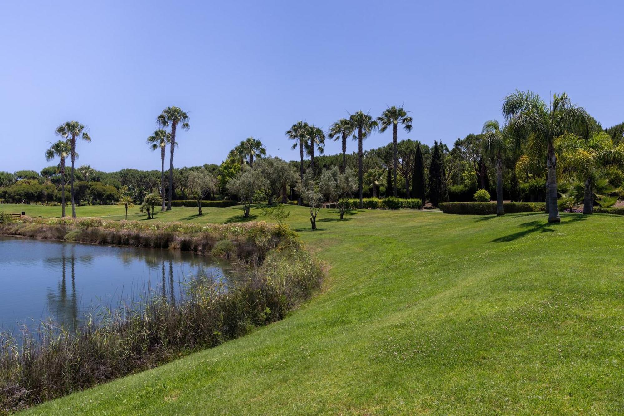 Domes Lake Algarve, Autograph Collection Виламура Экстерьер фото The Lake at the Gardens of the Sun