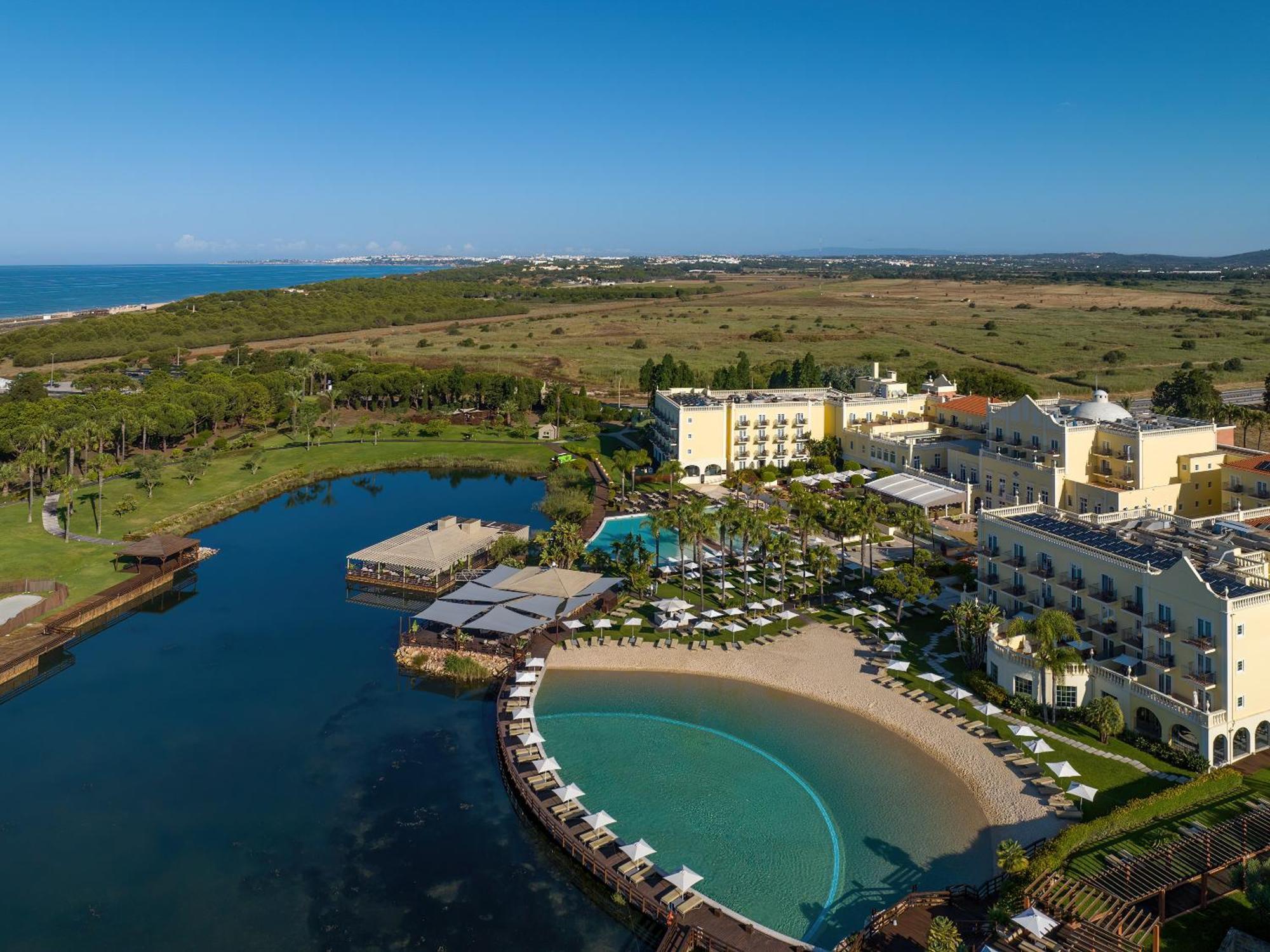 Domes Lake Algarve, Autograph Collection Виламура Экстерьер фото Aerial view of the resort