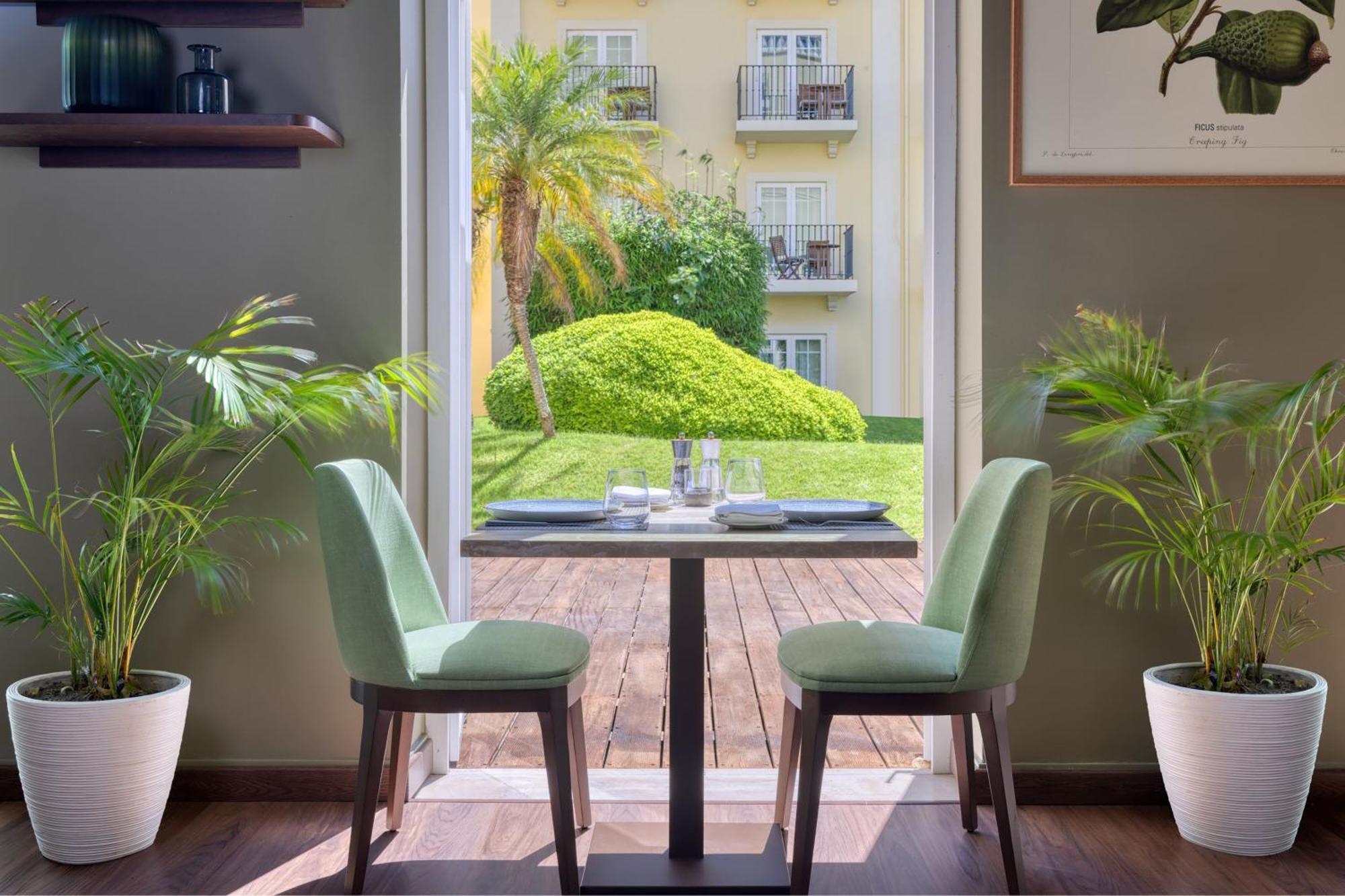 Domes Lake Algarve, Autograph Collection Виламура Экстерьер фото The Garden Grill